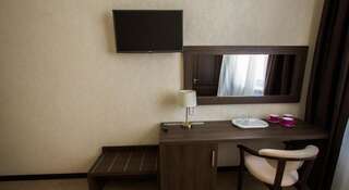 Гостиница Guest house Kolibri Геленджик Четырехместный номер -люкс-4